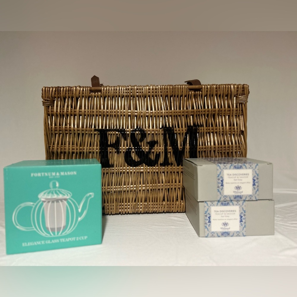 Fortnum & Mason Hamper and Tea Set